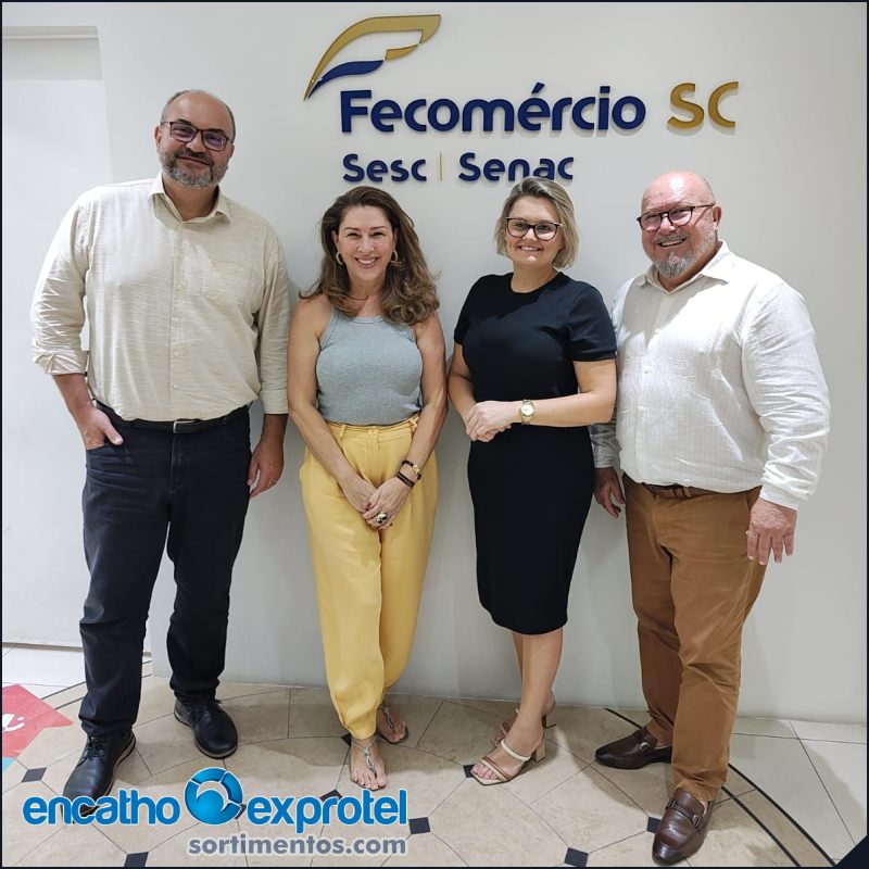 Eduardo Makowiecki, do Sesc, Margot Rosenbrock, diretora-presidente da ABIH-SC, Juliana Bossi Castro, Gerente Executiva da ABIH-SC e Hélio Dagnoni, Presidente Fecomércio-SC