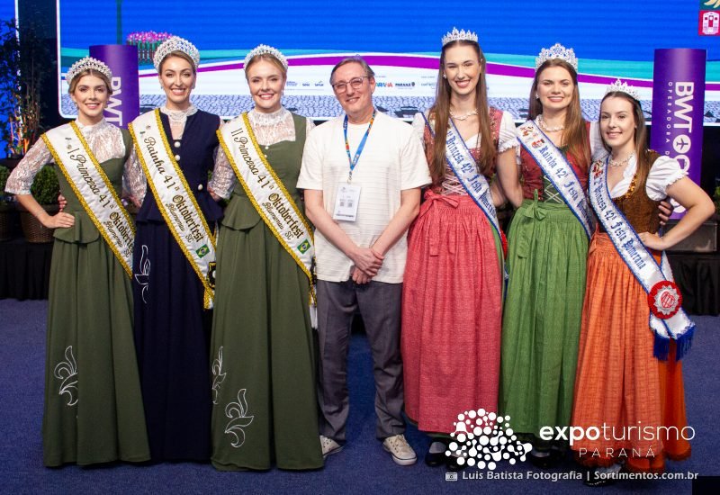 Fábio Juchen e as Soberanas da Oktoberfest e Festa Pemerana