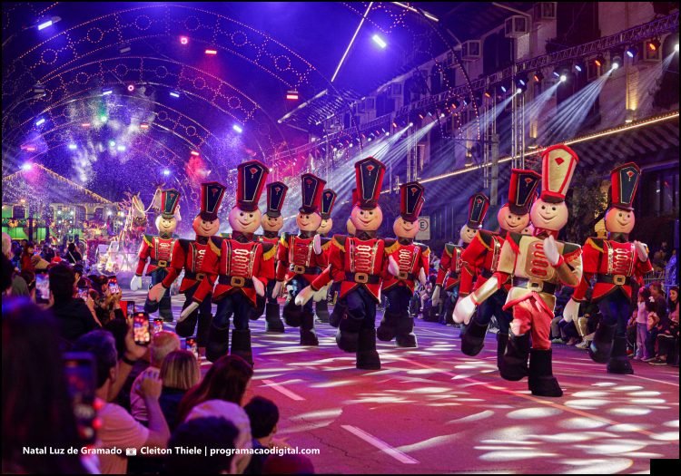 Grande Desfile Natal Luz de Gramado - sortimentos.com.br